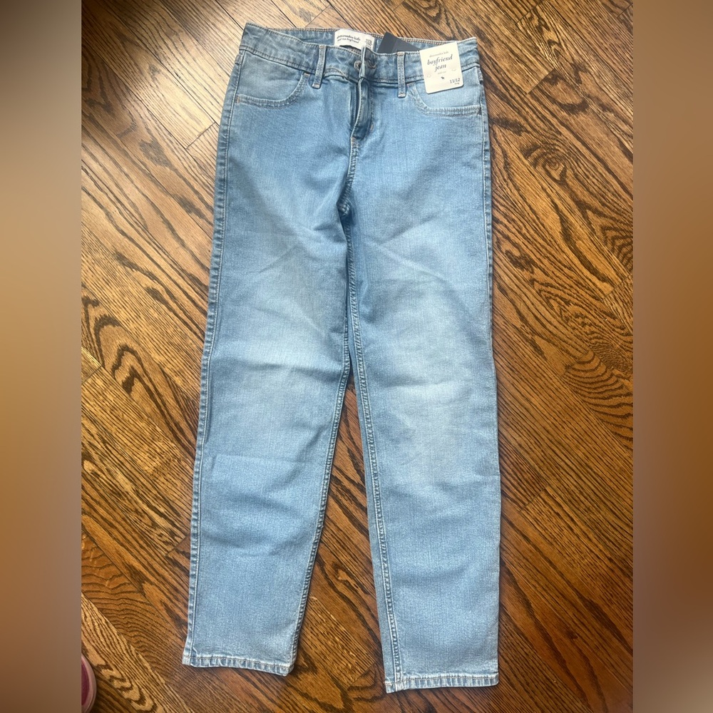 Girls Abercrombie Mid Rise Boyfriend Jeans - Size 11/12 Long (NWT)